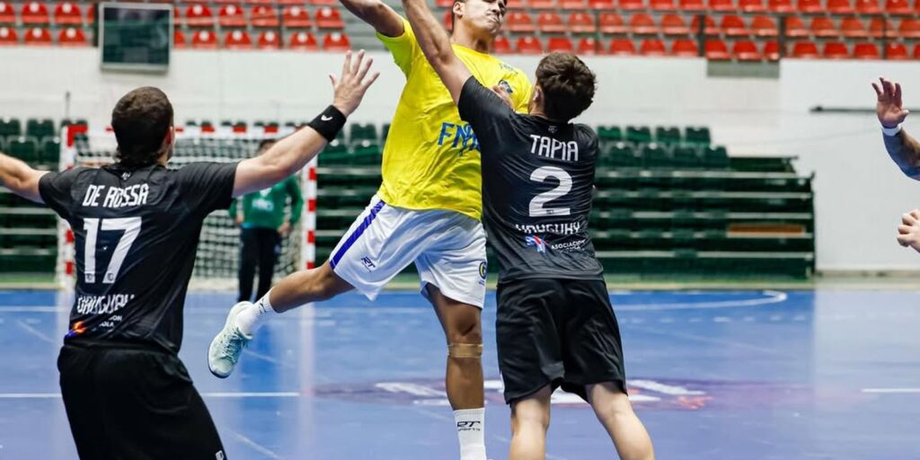 handebol:-brasil-bate-uruguai-e-segue-invicto-no-sul-centro-americano