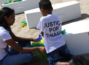 pms-acusados-da-morte-de-menino-vao-a-juri-popular,-no-rio